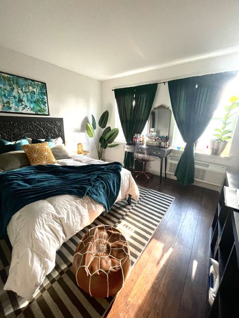 Blue And Green Bedding Ideas, Blue And Green Earthy Bedroom, Blue Green And Tan Bedroom, Forest Green And Blue Bedding, Light Blue Moody Bedroom, Blue Green Aesthetic Bedroom, Blue Earth Tones Bedroom, Earthy Teal Bedroom, Peacock Green Bedroom