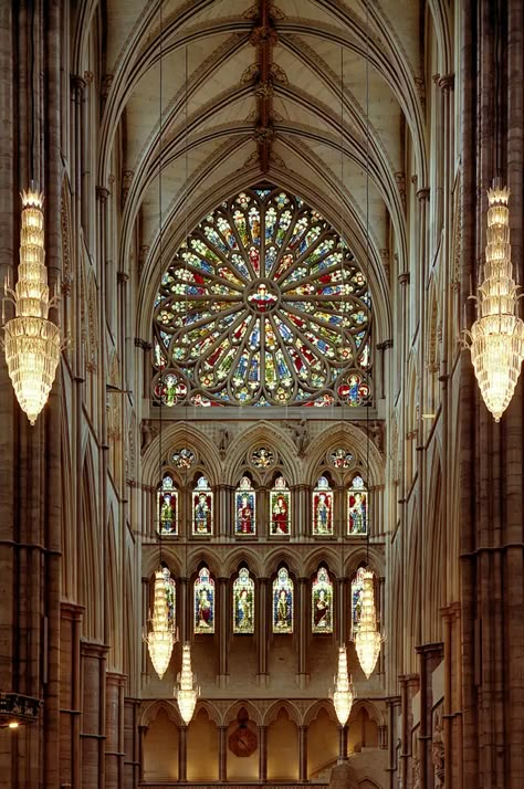 Road Trip Uk, Westminster Abbey London, London Westminster, Rose Window, Cathedral Architecture, Europe Winter, Church Architecture, Uk London, Memorial Stones