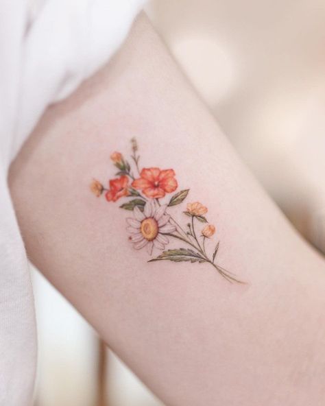 Minimal Colored Flower Tattoo, Colour Wildflower Tattoo, Floral Bouquet Tattoo Color, Wildflower Tattoo Colorful, Hope Flower Tattoo, Colored Bouquet Tattoo, Pretty Floral Tattoos, Colorful Bouquet Tattoo, Colored Birth Flower Tattoo