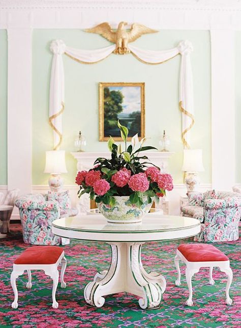 Dorothy Draper Interiors, Greenbrier Resort, Dorothy Draper, Modern Baroque, Hotel Party, American Interior, Design Del Prodotto, The Room, The Table