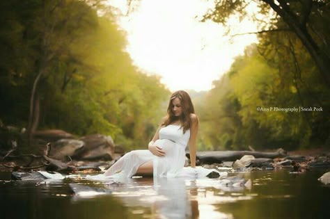 Maternity Photography Water Maternity Photos, Baby Bump Photoshoot, Family Maternity Pictures, Maternity Photography Poses Outdoors, Outdoor Maternity Photos, Maternity Photography Poses Couple, Maternity Photo Outfits, Maternity Photography Poses Pregnancy Pics, Maternity Photography Outdoors