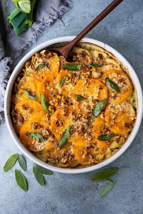 Butternut Squash Appetizer, Fall Ingredients, February Recipes, Squash Gratin, Butternut Squash Gratin, Butternut Recipes, Autumn Side Dishes, Vegan Parmesan Cheese, Vegetarian Sides