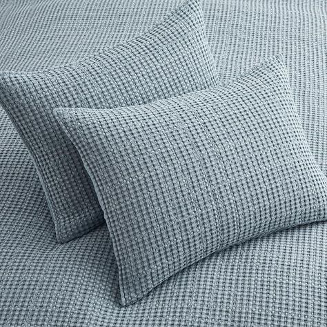 Amazon.com: Levtex Home - Mills Waffle - Full/Queen Quilt Set - Adobe Cotton Waffle - Quilt Size (88 x 92in.), Sham Size (26 x 20in.) : Home & Kitchen Bedroom Bedding Ideas Cozy, Quilt Bedding Ideas, Bed Spread Ideas, Coastal Bedspread, Farmhouse Duvet, Light Blue Bedding, Waffle Quilt, Bedroom Sanctuary, King Quilt Sets