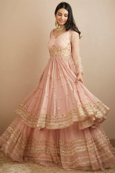 Desi Dress, Desi Wedding Dresses, Latest Bridal Dresses, Desi Fits, Traditional Indian Dress, Beautiful Pakistani Dresses, Pakistani Fancy Dresses, Indian Dresses Traditional, Dresses Traditional