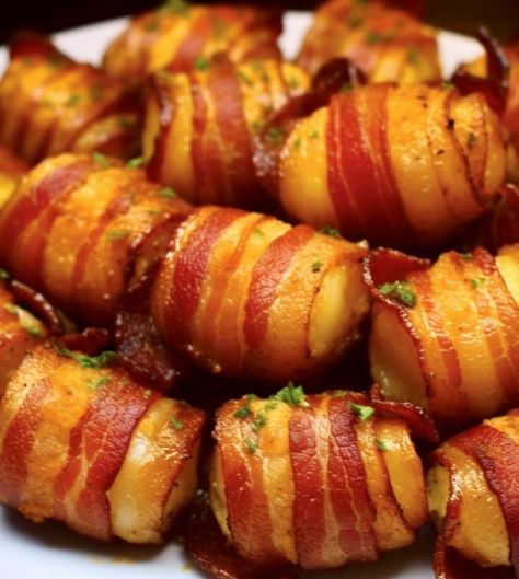 Bacon Wrapped Potato Rolls, Potato Rolls With Bacon, Bacon Wrapped Potatoes, Casserole Kitchen, Buttery Rolls, Bacon Roll, Potato Roll, Potato Recipes Side Dishes, Food Experiences