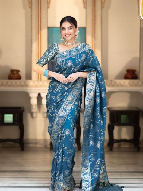 Blue Saree Look, Teal Blue Saree, Brocade Blouse Designs, Kpop Dress, Ball Gown Prom Dress, Brocade Blouse, Brocade Blouses, Blue Saree, Festive Wear