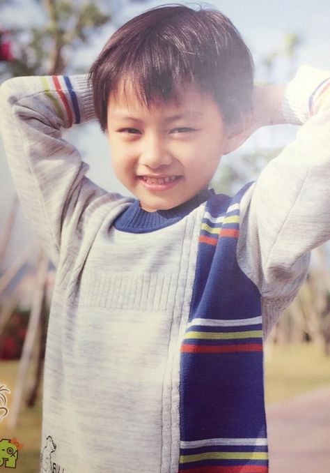 ::Wen Junhui:: Seventeen Junhui, Wen Junhui, Seventeen Going Seventeen, Seventeen Jun, Foto Baby, Seventeen Album, Seventeen Wallpapers, Childhood Photos, Jackie Chan