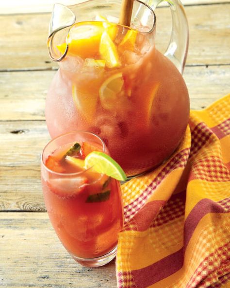 Classic Sangria - ALDI UK Sunrise Punch, Breakfast Punch, Lemonade Sangria, Orange Punch, Frozen Limeade, Southern Sweet Tea, Orange Juice Concentrate, Punch Drinks, Lemon Lemonade