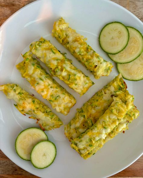 7 Month Solid Baby Food: Zucchini Cheesy Fingers Zucchini For Babies, Toddler Zucchini Recipes, Zucchini Baby Led Weaning, Zucchini Muffins Baby, Zucchini Baby Food Recipes, Yellow Zucchini Recipes, Banana Baby Food, Baby Carrot Recipes, Baby Solid Food