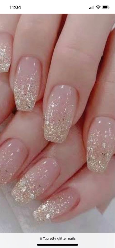 White And Gold Wedding Nails, Glitter Nail Tips, Ombré Glitter, Glitter Tip Nails, Tips Nails, Latest Nail Designs, Janmashtami Decoration, Bridal Nail Art, Gold Glitter Nails