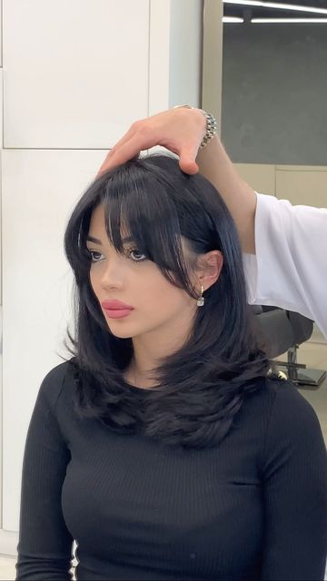 Mecitalkaofficial ® on Instagram: "Curtain bangs ✨ #haircut #curtainbangs #hair #hairtutorial #naturalhair #makeupcoach #hairofinstagram" Short Curtain Bang, Curtain Bangs Short, Curtain Bangs With Short Hair, Curtain Bangs Haircut, Short Curtain Bangs, Coraline Aesthetic, Short Curtains, Asian Short Hair, Curtain Bangs