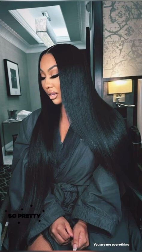 Middle Part Hairstyle, Growing Your Hair Out, Middle Part Hairstyles, Straight Hair Extensions, Brazilian Straight Hair, Hair Laid, Hair Collection, Middle Part, Front Lace Wigs Human Hair