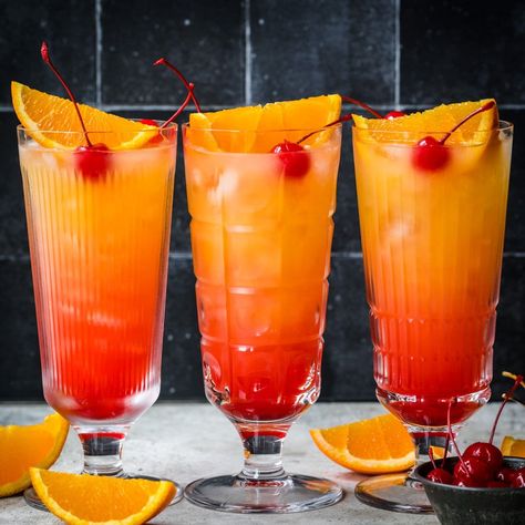 Sunrise Mocktail, Desserts Holiday, Spiked Apple Cider, Crowded Kitchen, Flexitarian Recipes, Spicy Drinks, Just Juice, Alcoholic Cocktails, Peach Juice