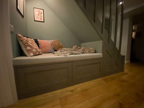 McEnroe Carpentry & Joinery’s Instagram post: “Under stair storage seat with push to open drawers. A cosy and functional spot for any hallway! #LoveYourJob #Carpenter #Joiner #Carpentry…” Built In Bench Under Stairs, Under Stairs Seating And Storage, Under Stair Seating And Storage, Understairs Bench Storage, Under Stairs Storage Panelling, Under Stairs Bench Seat, Seat Under Stairs, Hallway Seating Ideas, Bench Under Stairs