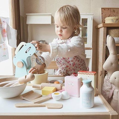 Le Toy Van on Instagram: “Cooking up a treat for the weekend 👩🏼‍🍳 @andreamaso showing us how it’s done with our Honeybake Mixer Set 🥣✨ • • • #letoyvan #honeybake…” Wooden Toy Kitchen, Le Toy Van, Baking With Honey, Kitchen Mixer, Top Toys, Toy Kitchen, So Sweet, Pretend Play, Retro Design