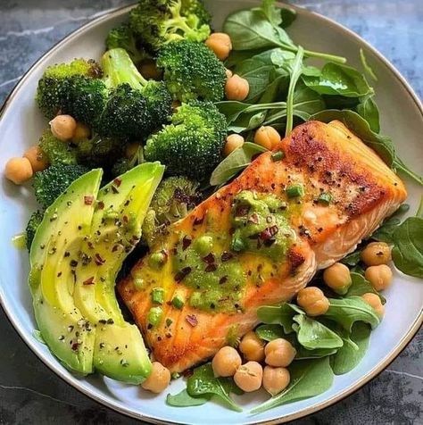 Chef Joseph Recipes | Roasted Salmon with Chickpeas, Broccoli, and Avocado Salad 🥗 | Facebook Chickpeas Broccoli, Salmon And Broccoli, Healthy Food Dishes, Salmon Salad, Healthy Lifestyle Food, Roasted Salmon, Easy Soups, Easy Soup Recipes, Salmon Fillets