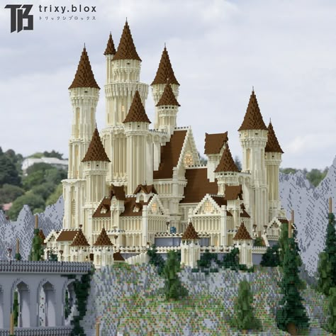 TrixyBlox on Instagram: “▪️Sandstone castle! The main feature of my recent subscriber transformation! ⛏️🏰——————————————————————————— ▪️Check out the video out on my…” Minecraft Castle Gatehouse, Minecraft Big Castle Ideas, Large Minecraft Castle, Sandstone Castle Minecraft, Minecraft Quartz Castle, Fantasy Castle Minecraft, Sandstone Castle, Witch Inspiration, Dream Minecraft