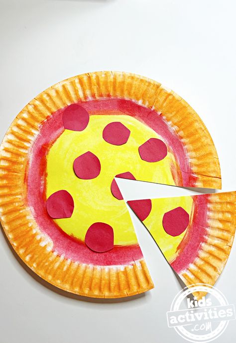 Easy and Fun Pizza Paper Plate Craft for Kids | Kids Activities Blog Craft Ideas With Paper Plates, Pizza Art Preschool, Paper Plate Activities For Kids, Crazy Pizza Day Preschool Activities, Pizza Preschool Activities, Pizza Activities For Kids, Paper Plate Art For Kids, Italian Crafts For Kids, Paper Plate Crafts For Kids Easy