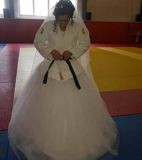 Karate Picture, Tkd Taekwondo, Karate Quotes, Jiu Jutsu, Taekwondo Girl, Karate Belt, Kyokushin Karate, Trening Sztuk Walki, Shotokan Karate