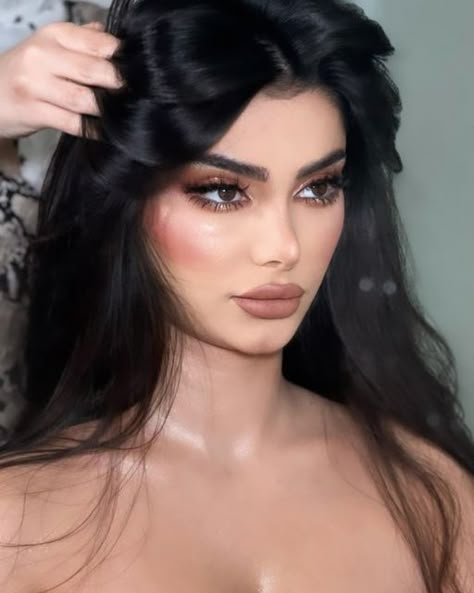 #BEAUTY ,#REALATIONSHIPS #Fashion #Outfits #Winter Outfits #Animals Makeup For Black Dress, Arab Makeup, Mekap Mata, Arabic Makeup, Date Night Makeup, Hollywood Makeup, Long Face Hairstyles, Night Beauty, Stunning Makeup