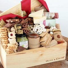 Tastes for Everyone Olive and Cocoa Chocolate Gummy Bears, Toffee Popcorn, Best Food Gifts, Olive And Cocoa, Luxury Gift Basket, White Chocolate Pretzels, Lemon Pesto, Unique Gift Baskets, Best Gift Baskets