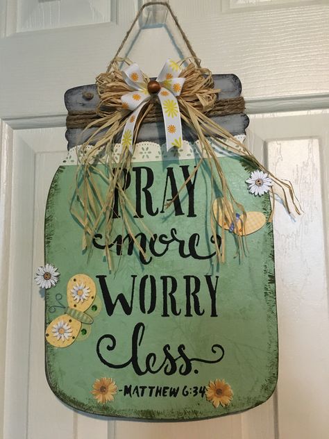 Diy Christian Crafts To Sell, Mason Jar Signs Wooden, Christian Wreaths, Christian Crafts To Sell, Door Rounds, Encouraging Gifts, Fall Jars, Fruit Jars, Mason Jar Door Hanger