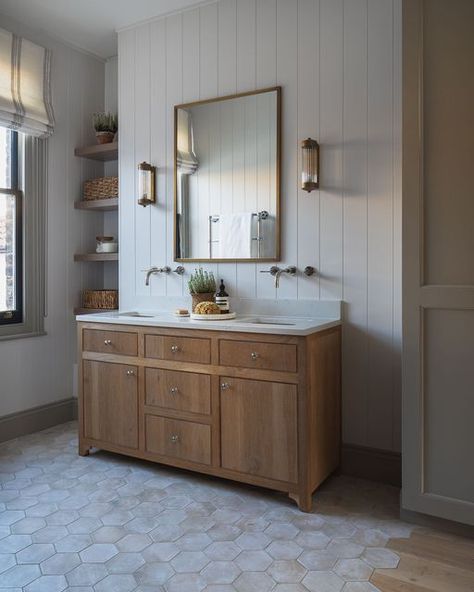 Jojo Barr | House Nine Design on Instagram: "Wednesdays post! 3 in a row. Who even am I? Anyone would think I was proud of this project or something… This one featuring our H9 reeded vanity in collab with our pals @parkerhowley_n_co Want me to keep going?! Sending ❤️ Design by @houseninedesign Project / If Carlsberg made Clients 📷 by @robinqphoto" Hexagon Bathroom, Hexagon Tile Bathroom, White Hexagon Tiles, Bathroom Tile Inspiration, Hexagon Tile Floor, Collected Interiors, Timeless Bathroom, Cottage Bathroom, White Subway Tile