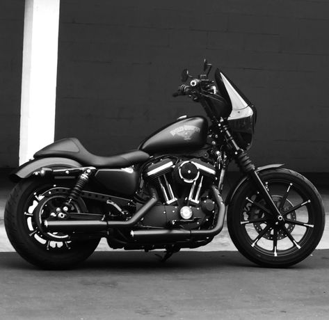 Iron 883 clubstyle sportster Club Style Sportster 1200, Sportster 1200 Custom Ideas, Harley Sportster 883 Iron, Iron 883 Custom Ideas, Club Style Sportster, Iron 883 Bobber, Iron 883 Custom, Hd Sportster 1200, Hd 883 Iron