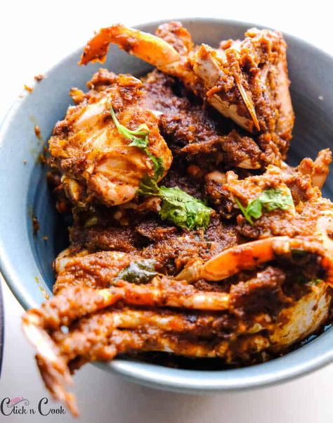 This Chettinad crab masala is aromatic, flavourful, comforting with the perfectly roasted spices that makes it wonderfully delicious also incredibly Easy to make! Crab masala /crab fry is about to become one of your favourite recipes because this recipe hails from Chettinad cuisine. Chettinad cuisine is believed to be the most aromatic and spiciest cuisine in India and it is famous for its complexity of flavours. This crab fry is ultimately delicious that requires just a few extra steps to Saute Crabs Recipes, Crab Masala, Baked Alaska Recipe, Avocado Egg Recipes, Crab Fries, Slow Cooker Times, Winter Cooking, Healthy Cake Recipes, Crab Recipes