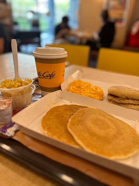 #mcdonalds #breakfast #pancakes #mccafe Pancakes Mcdonalds, Mcdonald’s Breakfast, Mcdonald Breakfast, Breakfast Mcdonalds, Kfc Breakfast, Mcdonalds Pancakes, Mcdonald's Breakfast, Mcdonald's Aesthetic, Fast Food Breakfast