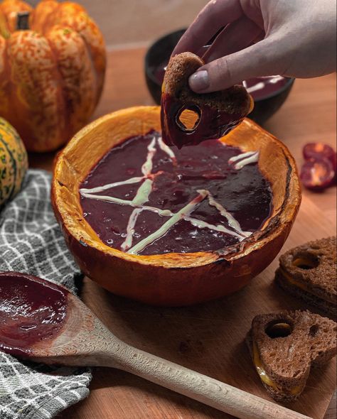 Beetroot & sweet potato soup in roasted pumpkin with yogurt pentagram and ouija cheesy toasties - jenuinely.vegan Spooky Soup Ideas, Halloween Flavours, Goth Snacks, Witches Holidays, Vegetarian Vampire, Witch Soup, Vegan Halloween Recipes Savory, Pumpkin Goth Aesthetic, Vegan Spooky Food