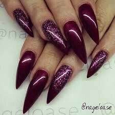 Perfect dark red nails. Bordeaux Nails Design, Burgundy Nail Designs, Nail Goals, Maroon Nails, Gel Acrylic Nails, Stiletto Nails Designs, Burgundy Nails, Super Nails, Acrylic Nail Art