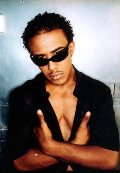 Roger Evans Sister Sister, Marques Houston 90s, 90s Celebrities, Marques Houston, Celebrities Crush, 90s Early 2000s Fashion, 1990s Music, Glow In Dark Party, 90s 2000s Fashion