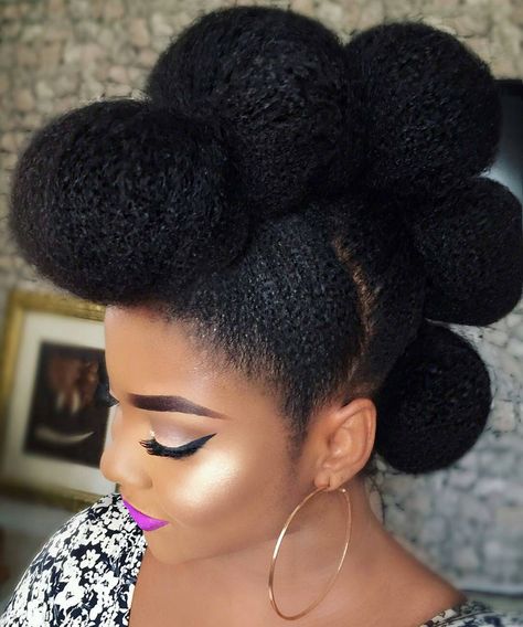 262 Likes, 5 Comments - MakeUp Ghana . (@makeupghana) on Instagram: “@ms_leon -  BUN-HAWK ————————————————————— Happy weekend my darlings  #naturalhair #bunhawk…” Summer Hairdos, Natural Hair Wedding, Cabello Afro Natural, New Natural Hairstyles, Protective Hairstyles For Natural Hair, African Hair Braiding Styles, Natural Hair Twists, Pelo Afro, 4c Natural Hair