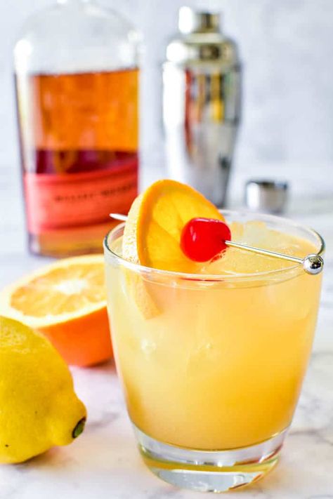 Whiskey Orange Juice, Orange Crush Cocktail, Whiskey And Ginger Ale, Orange Juice Cocktails, Whiskey Sour Recipe, Lemon Juice Uses, Coctails Recipes, Bourbon Drinks, Peach Lemonade