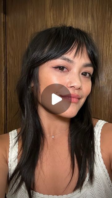 Wispy Bangs Diy, How To Cut Wispy Bangs, Diy Haircuts, Jayne Matthews, Shaggy Hairstyles, Bangs Tutorial, How To Cut Your Own Hair, Shaggy Hair, Diy Haircut