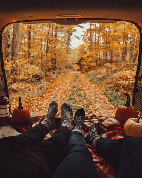 Jessica Olm Cabin Vibes, Fall Mood Board, Fall Camping, Camping Aesthetic, Autumn Scenes, Fall Photoshoot, Fall Feels, Autumn Cozy, Autumn Aesthetic