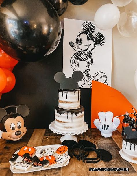 Mickymaus Birthday Theme, Mickey Mouse Fourth Birthday, Small Mickey Mouse Birthday Party, 3rd Mickey Mouse Birthday, 2nd Birthday Mickey Mouse, Disney Boy Birthday Party, Disney 1st Birthday Boy, Classy Mickey Mouse Party, Twodoodles Birthday Party Boy