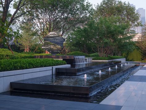 Modern Water Feature, Hotel Landscape, Water Fountain Design, Home Fountain, Outdoor Water Features, Water Landscape, Fountain Design, Pool Lights, Architecture Sketchbook