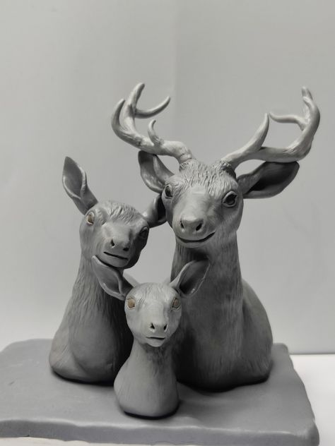 Clay Modelling Sculpture Easy, Animal Sculptures Clay Realistic, Diy Clay Animals, Clay Animals Sculpture, Ceramic Deer Head, Clay Deer, Clay Sculpture Ideas, Art Brainstorm, Animals Clay