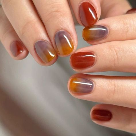 Aura Fall Nails, Funky Nails Fall, 70s Nails Retro Fall, Multi Colored Nails Fall, Autumn Aura Nails, Trippy Fall Nails, Brown Funky Nails, Multi Colored Nails, Nails Funky