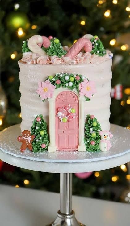 Winter Cake Ideas, Gingerbread House Cake, Christmas Cake Decorating Ideas, Christmas Cake Ideas, Christmas Cake Decorating, Christmas Themed Cake, Christmas Cake Designs, Christmas Cake Decorations, Xmas Cake