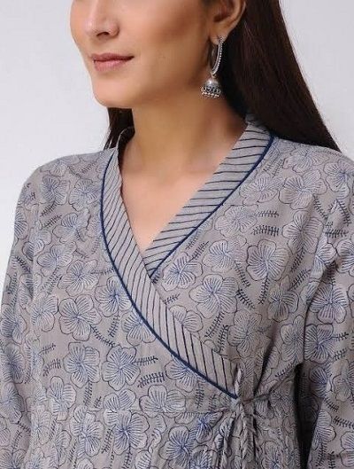 Latest 50 Kurti Neck Designs For Women (2022) Different Collar Types, Pattern For Kurti, Collared Kurti, Neck Design Pattern, Kurti Neckline Pattern, Neck Designs For Women, Kurti Neckline, Collar Kurti Design, Kurti Neck Design