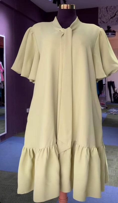 Free Grown Dress, Chivonne Short Dresses, Styles For Creep Materials Short Gown, Plain Crepe Material Bubu Gown Styles, Chivon Styles Short Gown, Plain Material Styles For Ladies Gown, 2024 Gowns, African Shirts Designs, Free Ankara Gowns For Pregnant Women