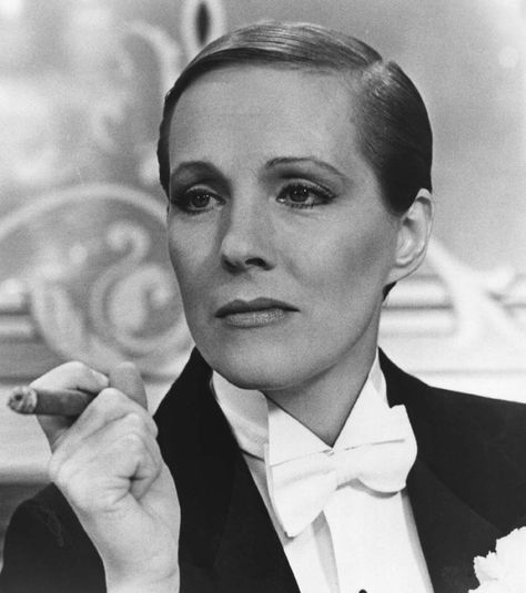 Julie Andrews - Probably one of the most talented and classy ladies alive Victor Victoria, Blake Edwards, Eartha Kitt, Drag King, I Love Cinema, Julie Andrews, Tilda Swinton, Barbra Streisand, Olivia Newton John