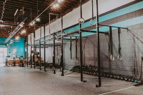 Crossfit Gym Design, Gym Layouts, Crossfit Studio, Commercial Gym Design, Warehouse Gym, Fitness Center Design, Crossfit Kids, Dream Gym, Gym Design Interior