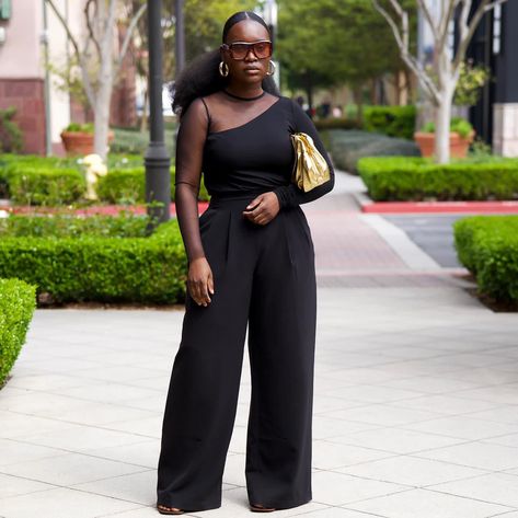 All black outfit inspiration Pallazo Jumpsuit Outfit, Pallazo Outfit, Black Palazzo Pants Outfit, Jumpsuit Palazzo, Palazzo Pants Outfit, Ankara Outfits, Palazzo Jumpsuit, Work Outfit Inspiration, Black Palazzo Pants