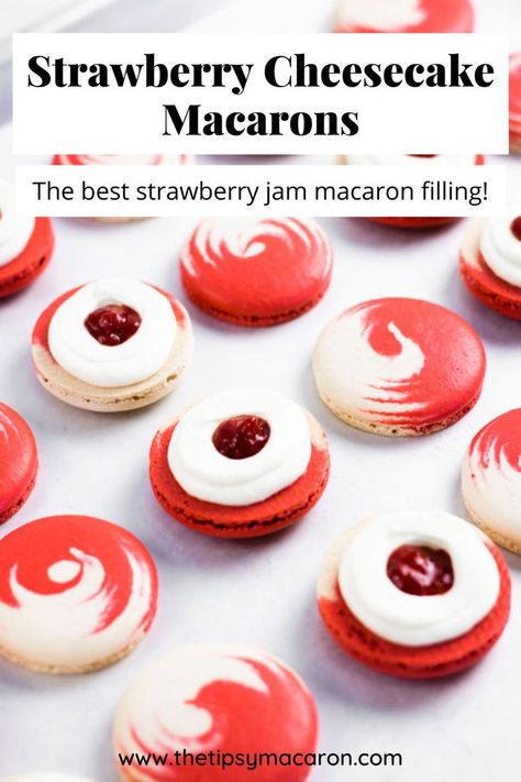 Macaron Recipe Flavors, Strawberry Macarons Recipe, Macarons Filling Recipe, Cheesecake Macarons, Macaroon Filling, Macaroons Flavors, Strawberry Macaroons, French Macaroon Recipes, Strawberry Macaron