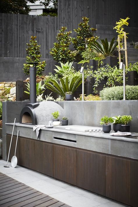 Outdoor kitchens: Round up of the best! - Style Curator Outdoor Bbq Area, Outdoor Kitchen Countertops, Modern Outdoor Kitchen, Outdoor Kitchen Decor, Outdoor Bbq Kitchen, Outdoor Kitchen Appliances, Contemporary Patio, Outdoor Kitchen Design Layout, Diy Outdoor Kitchen