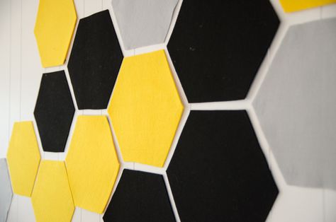 Beeday Party, Baby Shower Gender Reveal Cake, Bee Themed Classroom, Bee Classroom, Bee Gender Reveal, Hexagon Wall, Bee Birthday Party, Buzz Bee, Bee Photo